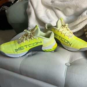 Nike Metcon Women’s Athletic Shoes Yellow Neon